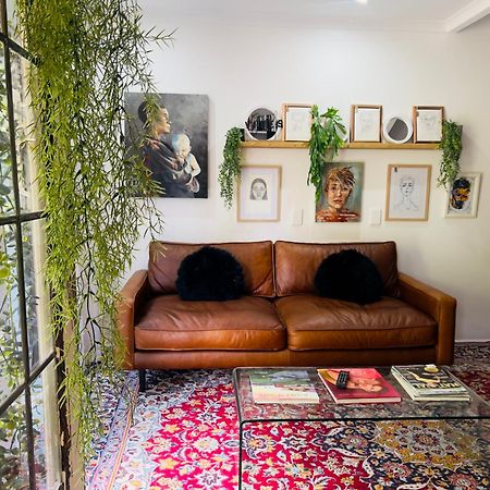 Art-Inspired Bedroom Close To Cbd Mossel Bay Exterior photo